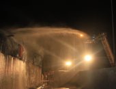  إخماد حريق داخل "هنجر" للإسفنج ومواد التنظيف فى الموقر الأردنية 