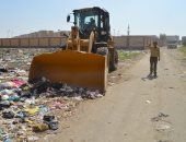 صور.. نائب محافظ الإسماعيلية: رفع وإزالة 120 طن مخلفات بمدينة المستقبل السكنية