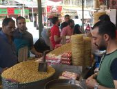 صور.. انتعاش سوق الحمص والحلاوة فى مولد السيد البدوى بطنطا