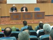 رئيس ميناء الإسكندرية يطالب مراقبى الساحات بضبط المخالفات