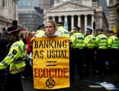 نشطاء المناخ يواصلون احتجاجاتهم فى العاصمة البريطانية لندن