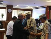 محافظ الجيزة يكرم أسر شهداء ومصابى القوات المسلحة