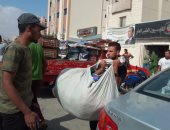 صور.. حملة لإزالة الإشغالات من محيط المستشفيات فى مرسى مطروح