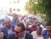 صور.. محافظ الإسكندرية يتفقد منظومة النظافة والصرف الصحى بشوارع حى المنتزة