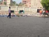شكوى من تراكم القمامة بجوار سور مجمع المدارس فى مدينة الحوامدية