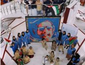 كشافة المدرسة الإماراتية يرسمون هزاع المنصورى بـ1600 مكعب روبيكس