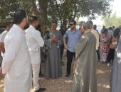 صور.. محافظ أسيوط: رصد احتياجات قرية عرب الكلابات لتطويرها ضمن "الأكثر احتياجا"