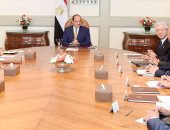 السيسى يستقبل رئيس تويوتا.. ويؤكد: مصر مؤهلة لتصبح محورا هاما للصناعات والمنتجات اليابانية.. اتخذنا خطوات مهمة لإصلاح الهيكل التشريعي لقطاع الكهرباء.. وهيأنا المناخ لتشجيع الاستثمار فى مشروعات الطاقة الكهربائية