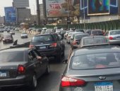 كثافات مرورية أعلى كوبرى 6 أكتوبر بسبب زيادة الأحمال 