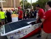 شاهد.. فعاليات أعرق سباقات السيارات العاملة بالطاقة الشمسية فى إستراليا