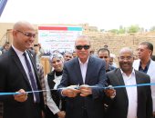 صور.. محافظ قنا يشهد افتتاح إعادة إعمار 60 منزلا من القرى الفقيرة بمركز قوص