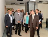 رئيس جامعة المنصورة يتفقد تجيهزات مركز جراحة القلب والصدر