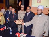 سكرتير عام الإسكندرية يكرم أبطال نصر أكتوبر المجيد