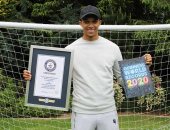 أرنولد مدافع ليفربول يتسلم شهادة جينيس بعد رقمه القياسى..فيديو وصور