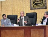 محافظة أسوان تفتتح ورشة عمل لمناقشة آليات تطبيق الحد الأدنى للأجور.. صور 