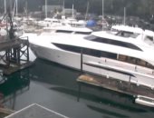 فيديو.. يخت فاخر يصطدم بعدد من القوارب يتسبب فى أضرار بقيمة مئة ألف دولار