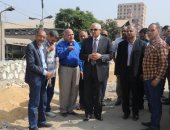 محافظ الجيزة يقرر وقف مسئولى نظافة بسبب تراكم القمامة بقطاع القومية العربية