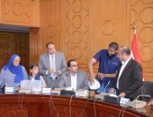 صور.. إجراء القرعة العلنية لتخصيص 12 قطعة أرض ومنزل ريفى بقرية الأمل بالإسماعيلية