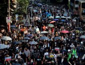الآلاف يخرجون فى مسيرة بهونج كونج وإغلاق محطات مترو