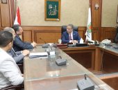 محافظ سوهاج يناقش خطة تطوير 6 قرى ضمن مبادرة الرئيس لدعم القرى الأكثر احتياجا