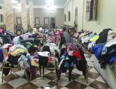 صور.. توزيع 2000 قطعة ملابس وأدوات مدرسية على الطلاب غير القادرين بالإسماعيلية