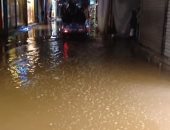 صور.. غرق مدينة شبين القناطر بالمياه نتيجة سقوط الأمطار