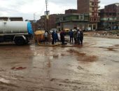 صور.. فتح طريق الدائرى الجديد وشارع ترعة المنيا بالشرقية بعد شفط مياه الأمطار