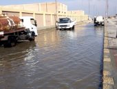 الطقس فى شمال سيناء الآن.. الانتهاء من سحب مياه الأمطار بشوارع بئر العبد