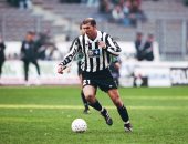 جول مورنينج.. زيدان يهين دفاع أياكس بهدف خرافى فى دورى الأبطال