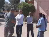 صور..  جولة ميداينة لمحافظ الأقصر لمتابعة تطوير ورصف شوارع شرق السكة الحديد 
