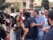 فيديو.. ملحن لبنانى يشتبك لفظيًا مع مذيعة "إم تى فى"