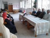 رئيس المنطقة الأزهرية بالإسكندرية يجتمع بمسئولى التعليم لاستعدادات الامتحانات