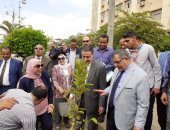 صور.. تدشين مبادرة "هنجملها" بكلية التربية جامعة بنها لزراعة 2500 شجرة