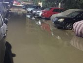 قارئ يشكو من انتشار القمامة ومياه الصرف الصحى بحدائق الأهرام