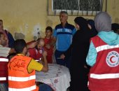 صور.. صرف إعانات لأهالى منطقة نادى الصيد المتضررين من الأمطار بالإسكندرية