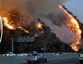 العالم هذا الصباح.. طائرات تشارك فى إخماد حرائق الغابات فى كاليفورنيا.. ومواجهات عنيفة بين المحتجين وقوات الأمن فى تشيلى.. ومعرض لألعاب الفيديو فى باريس.. (صور)