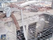 صور .. البدء فى إزالة الأجزاء الخطرة من عقار الورديان المائل غرب الإسكندرية