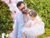 عمرو يوسف فى أول ظهور لطفلته: حبيبتى تمت سنة