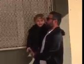 فيديو.. طفل تركى يصرخ لمنعه من رؤية والدته في سجون أردوغان