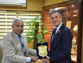 سفير بريطانيا من أسوان: مصر لديها قدرة تنافسية على جذب الاستثمارات.. صور 