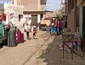 شكوى من انتشار باعة جائلين أمام مدرسة الشهيد صلاح قطب الابتدائية بالقليوبية