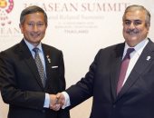 وزير خارجية البحرين يشيد بعلاقات التعاون مع سنغافورة