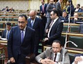 صور.. رئيس الوزراء يصل البرلمان لإلقاء قرار الرئيس بشأن فرض حالة الطوارئ