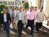 صور.. محافظ المنوفية يتفقد الوحدة المحلية بالباجور لمتابعة خدمات المواطنين