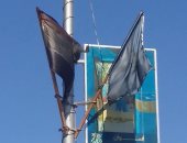 اضبط مخالفة.. "علم مصر ممزق" بكورنيش النيل فى أسوان قبل منتدى السلام