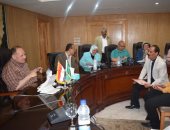 محافظ الفيوم يحيل موظفا للتفتيش المالى لعدم مقابلة المواطنين وحل مشاكلهم