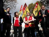 احتجاجات عمال السكة الحديد فى فرنسا لتوفير وسائل الأمان