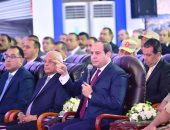 السيسي يشاهد فيلما تسجيليا بعنوان "مستقبل واعد" خلال افتتاح مشروعات تنموية