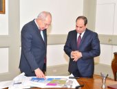 فيديو.. اجتماع الرئيس السيسي برئيس المنطقة الاقتصادية لقناة السويس