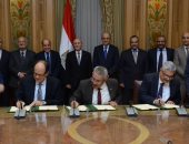 العصار يشهد توقيع عقد اتفاق لتأسيس شركة مساهمة لإنتاج عدادات الغاز